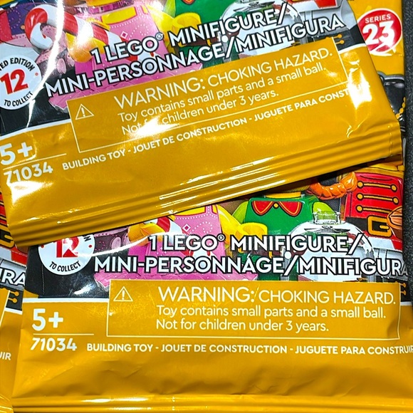 Lego Series 23 Turkey & Wolf Costumes - Picture 3 of 10